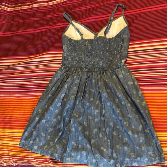 Pretty blue dress with buttons and motifs SIZE SMALL 10$ - Picture 2 of 2